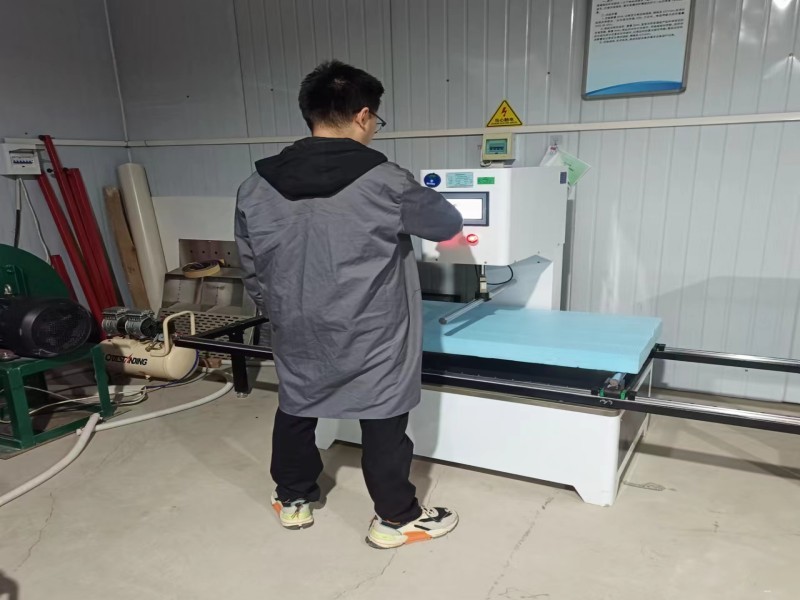 保温一体板抗弯性能试验