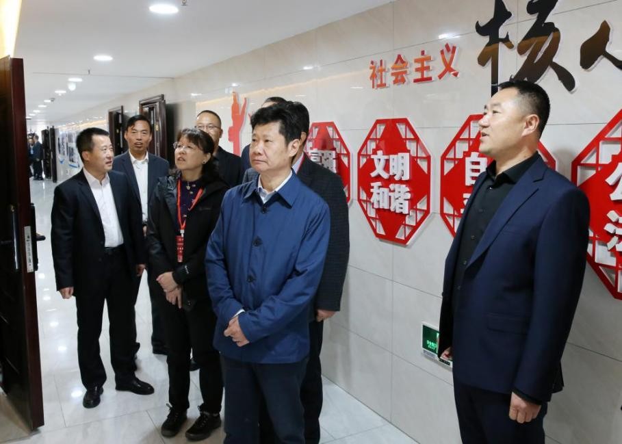热烈欢迎陇东学院领导及审核评估专家莅临我司交流工作